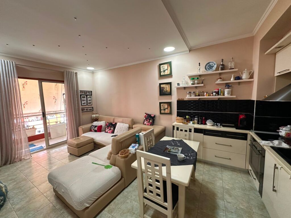 🏡 Super Apartament 3+1+2 për Shitje – Yzberisht
