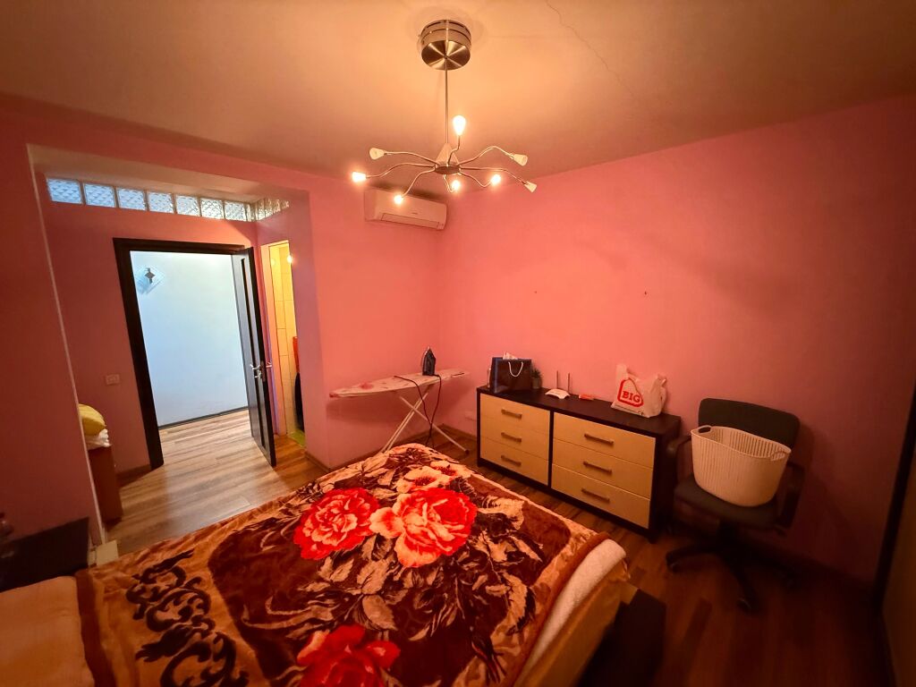 Jepet me qira apartament 2+1 ne Myslym Shyr