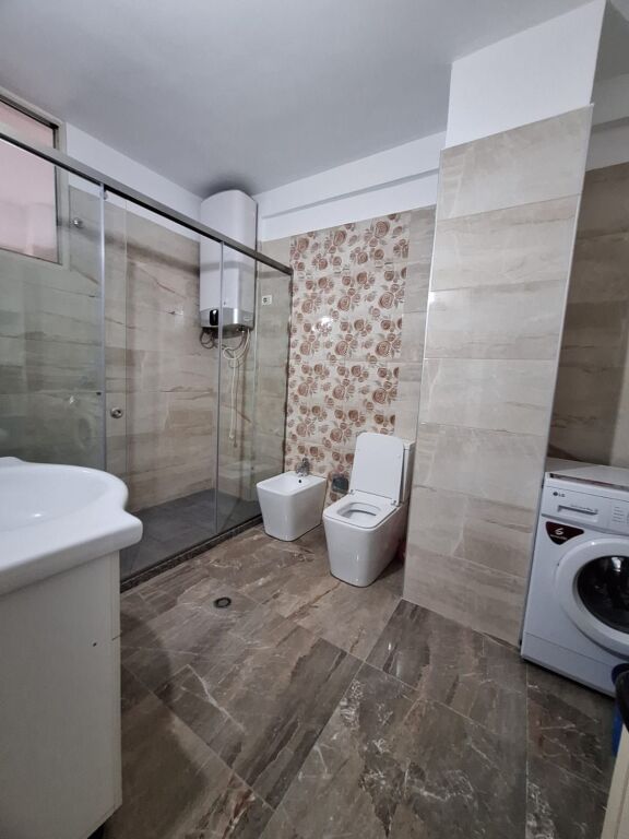 Affittasi appartamento 3+1 ad Astir