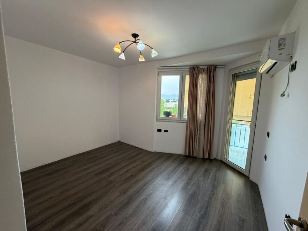 PREZZO RIBASSATO  🏡 SUPER APPARTAMENTO IN VENDITA in una delle zone più richieste di Tirana 2+1 – Ex Campo di Aviazione  📍 Prezzo 179.000€