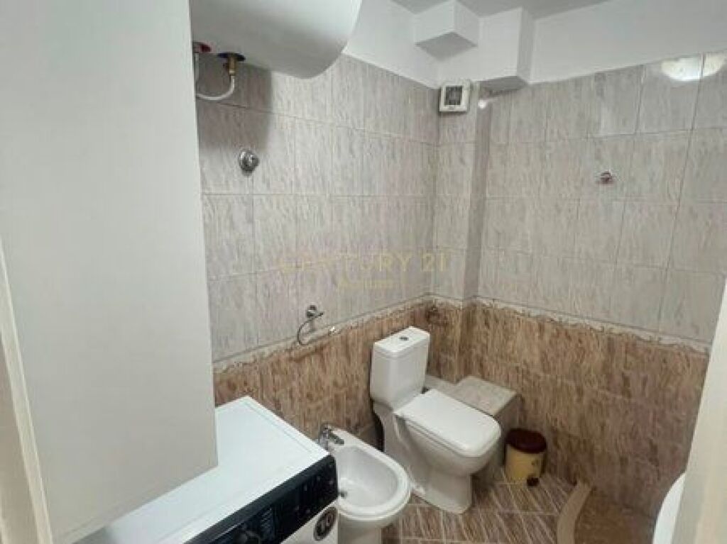 Apartament 1+1 për Qira tek Materniteti i Ri, Tiranë - 500€