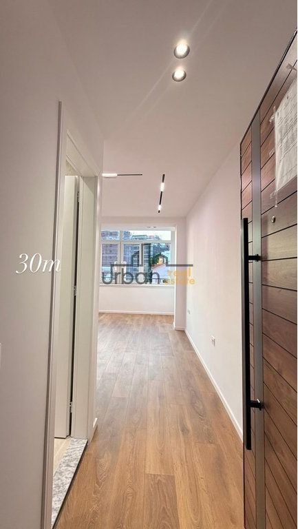Shitet, Garsoniere, Rruga Muhamet Gjollesha, Tirana - 115,000€ | 30 m²