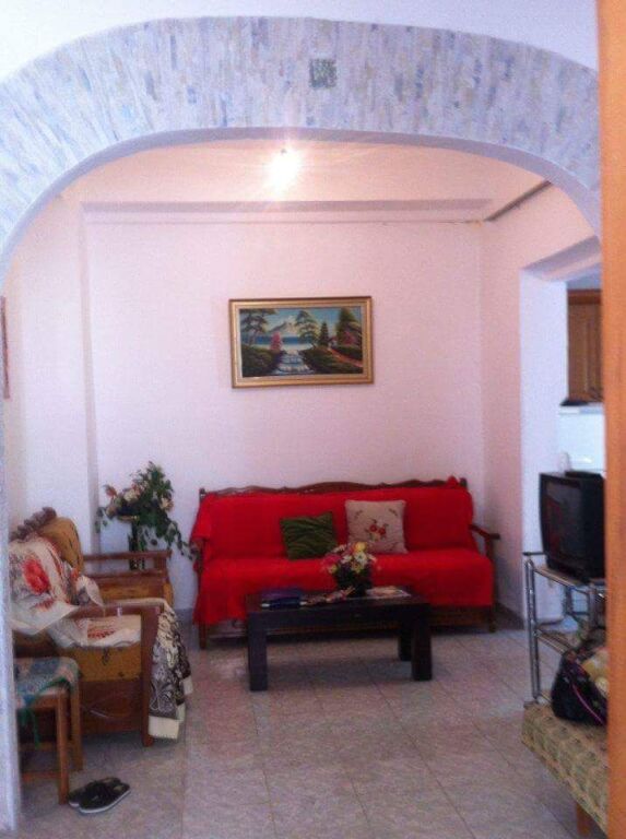Lagja 29 Nendori fier.   Rruga Penallopi Piro nr, 18