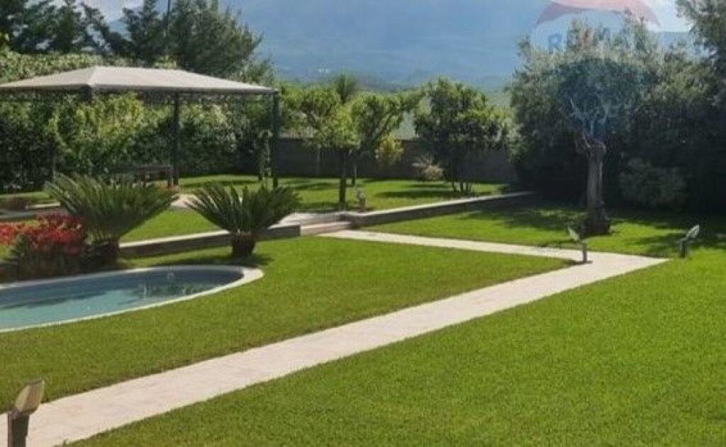 Villa for sale in Farke!!!!! ID: 530481001-681