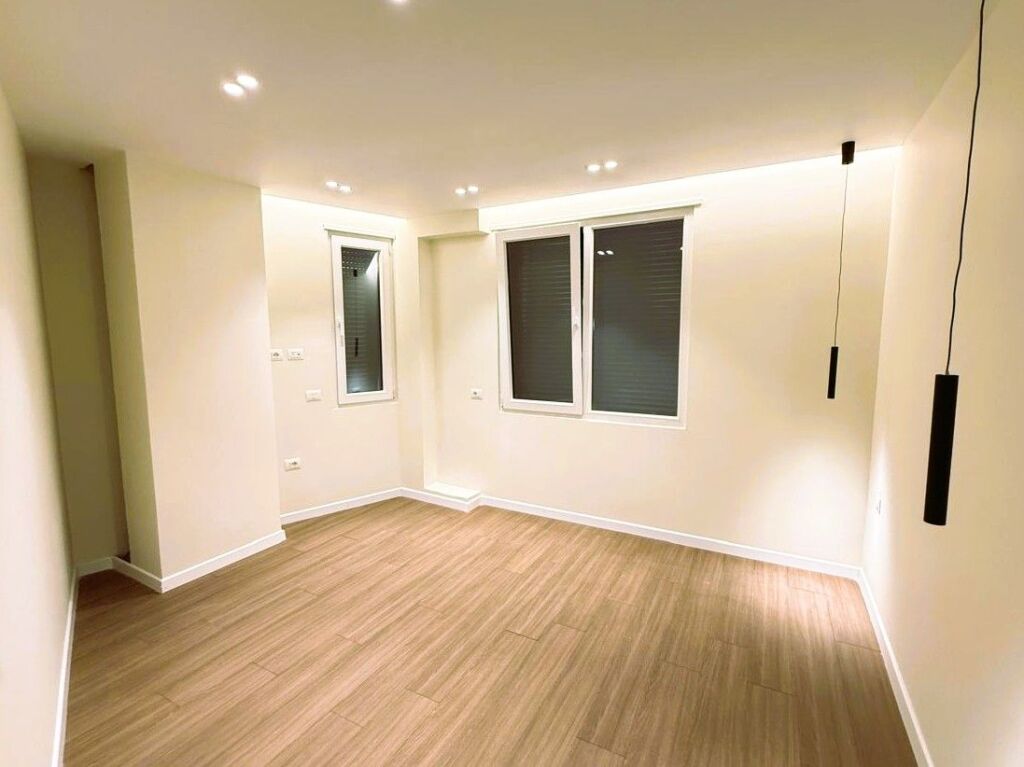 🏡 SHITET APARTAMENT 2+1 – BULEVARDI ZHAN D'ARK