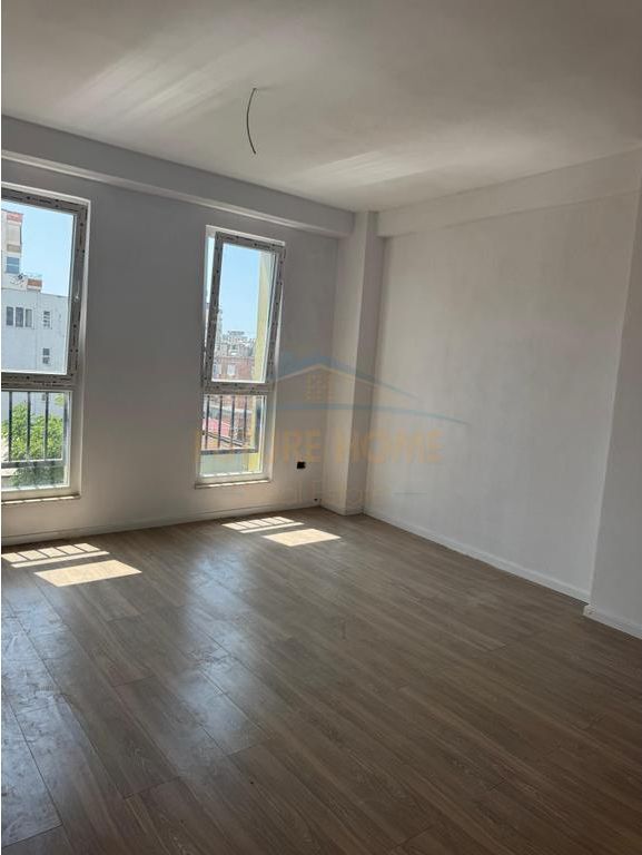 In vendita, Appartamento 1+1, vicino alla Scuola Osman Myderizi