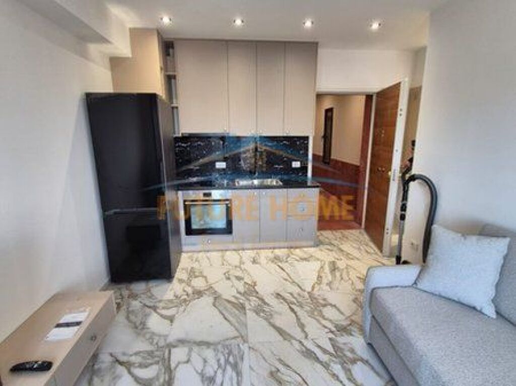 Shitet, Apartament 1+1,Qender, Tiranë.