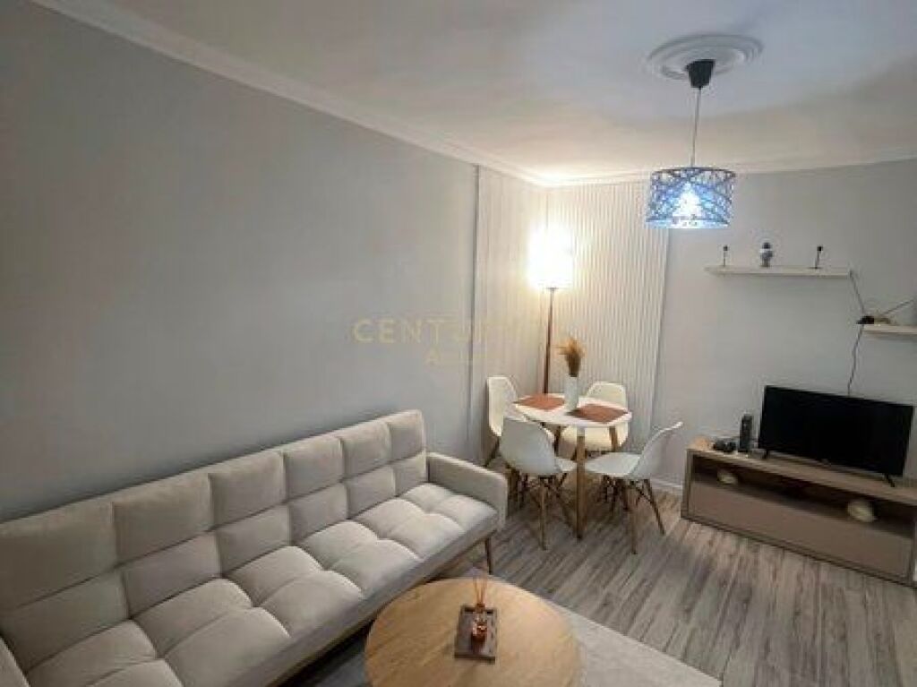 Apartament 1+1 për Qira tek Materniteti i Ri, Tiranë - 500€