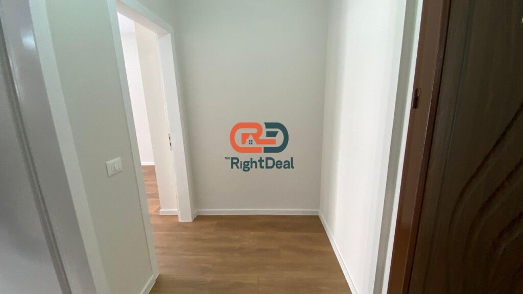 Ne Astir, Shitet Apartament 1+1, Me Planimteri Perfekte !!