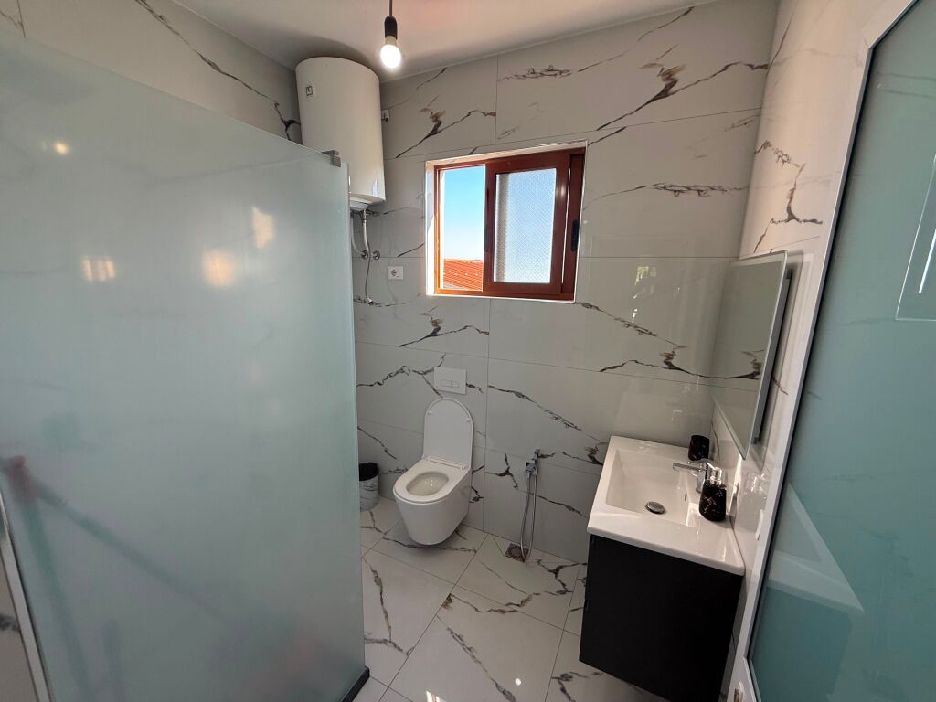 Affittasi parte di villa 2+1 📍 Vicino a Casa Italia, presso i Palazzi Gialli