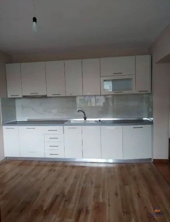 APARTMENT 1+1+BALCONY FOR RENT "MUHAMET GJOLLESHA STREET" 600 EURO
