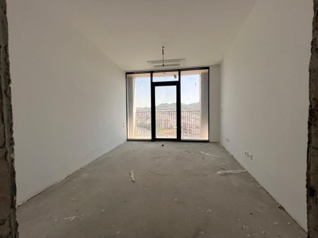 VENDESI APPARTAMENTO 2+1+2 IN LAKE VIEW 3700 EURO/M2