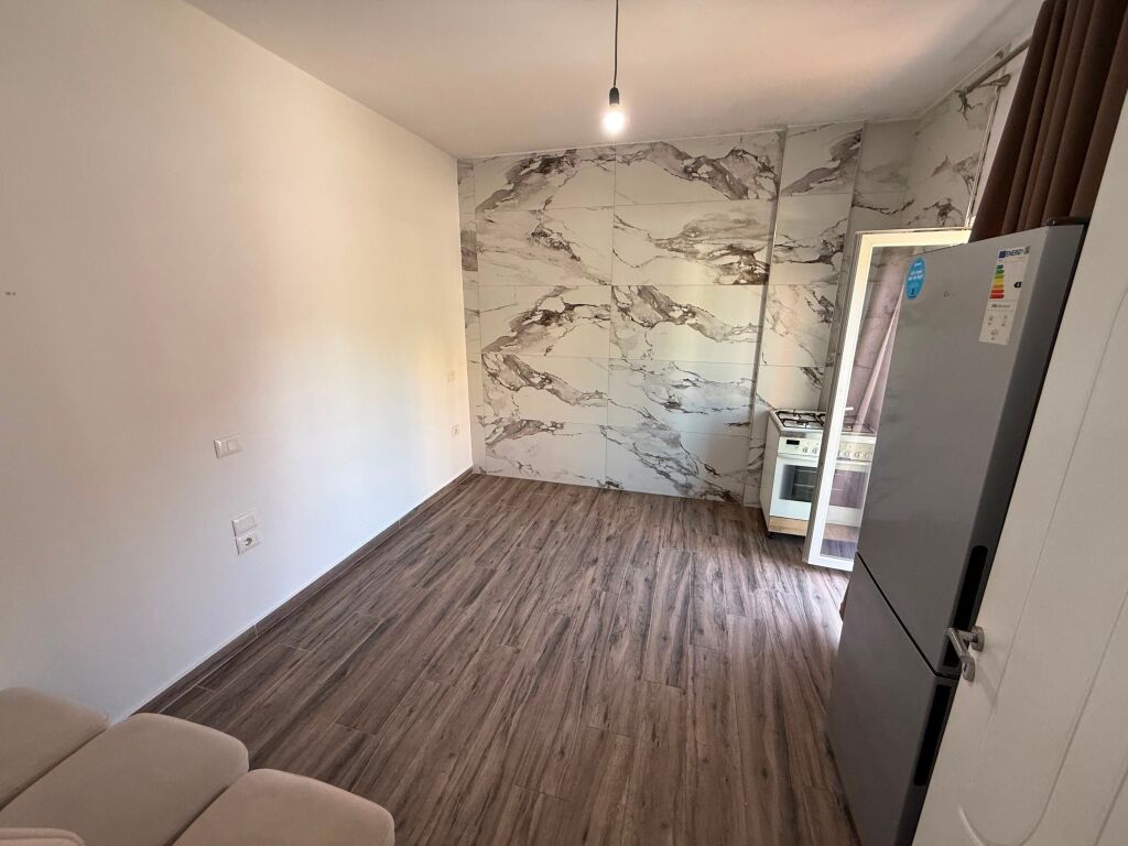 Affittasi parte di villa 2+1 📍 Vicino a Casa Italia, presso i Palazzi Gialli