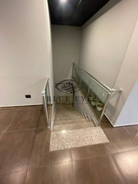 Ambjent Biznesi Me Qira Ose Shitje, prane Stacionit Te Trenit, Lulishte, Durres!