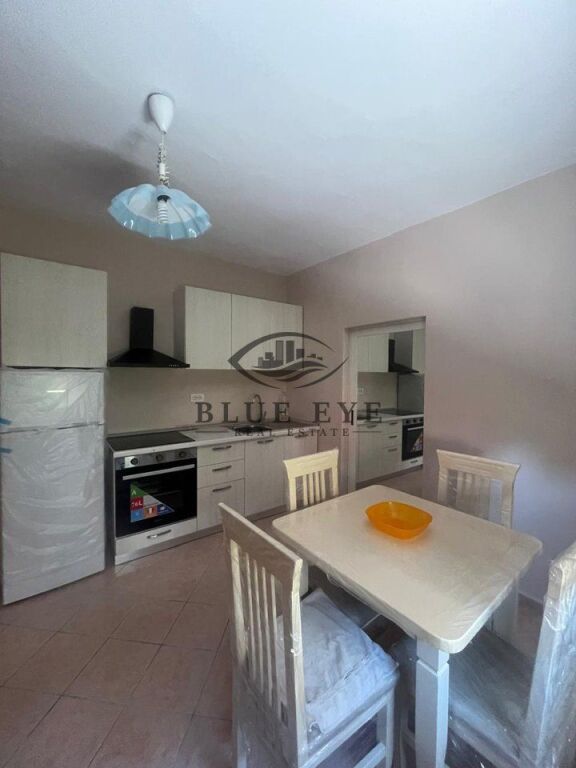 Jepet me qira apartament 1+1 në qendër të Durrësit – Pranë Muzeut të Dëshmorëve