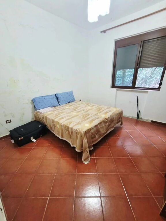 🏡 Shitet shtëpi private, vetëm 300 m nga qendra e Kavajës