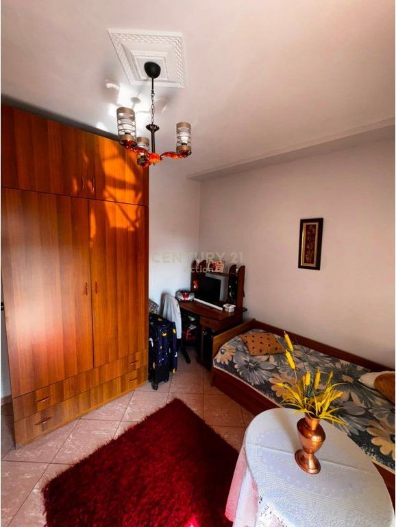 Apartment 2+1+2 with 3 balconies for rent – Kavaja Street