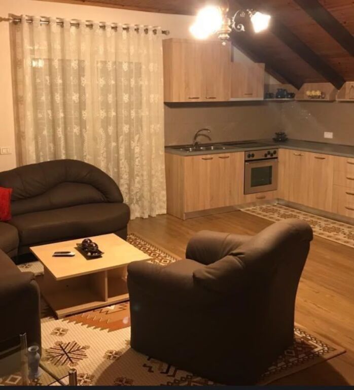 JEPET APARTAMENT ME QERA 3+1, XHAMLLIKU