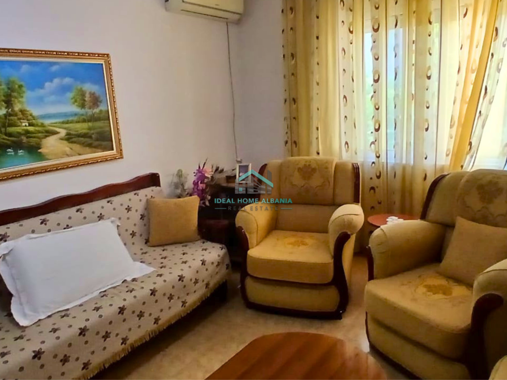 APARTAMENT 1+1 NË SHITJE – PRANË SHKOLLËS "ISMAIL QEMALI", VLORË