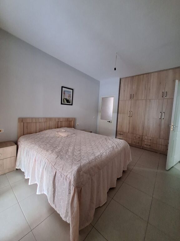Affittasi appartamento 3+1 ad Astir