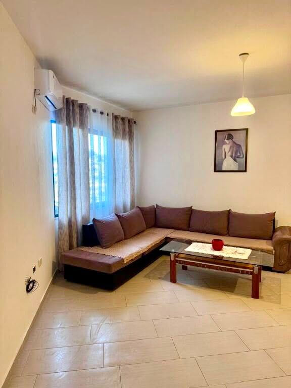 Apartament me qera 1+1 ne Astir
