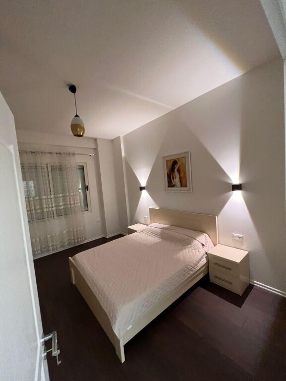 LIQENI I THATE, JAPIM ME QIRA APARTAMENT 1+1