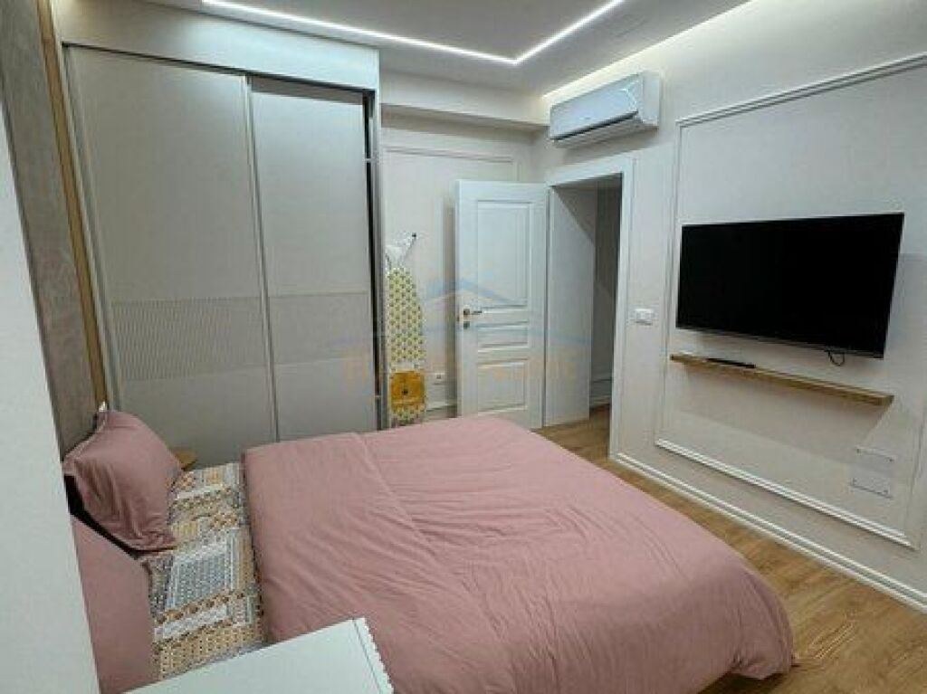 Jepet me Qira Apartament 1+1 tek Irfan Tomini