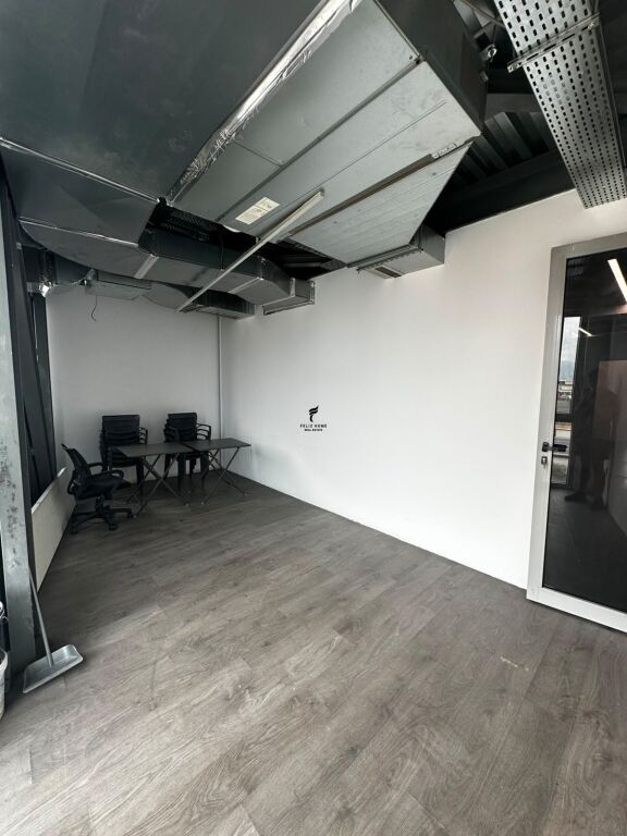 OFFICE FOR RENT 180M2 PARIS MUNICIPALITY 300,000 LEKE FH-84951