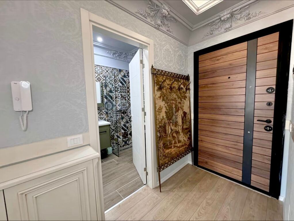 Apartament 1+1 per qera Xhamllik !