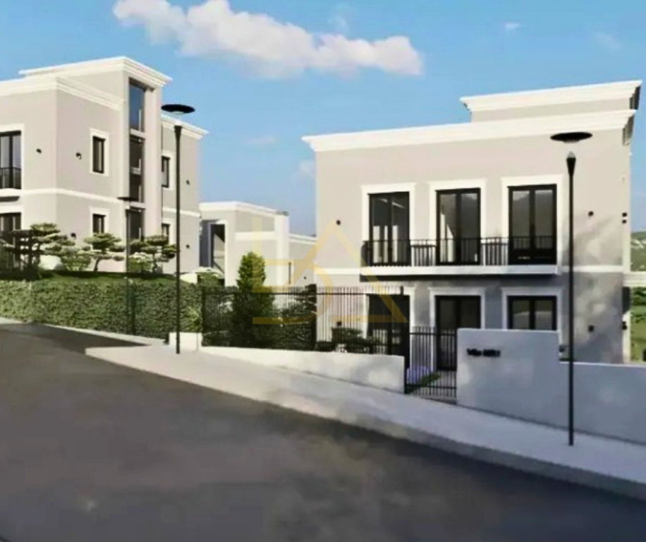 Luxury Villa for Sale – Farkë e Vogël, "Diga e Liqenit" Street, Tirana