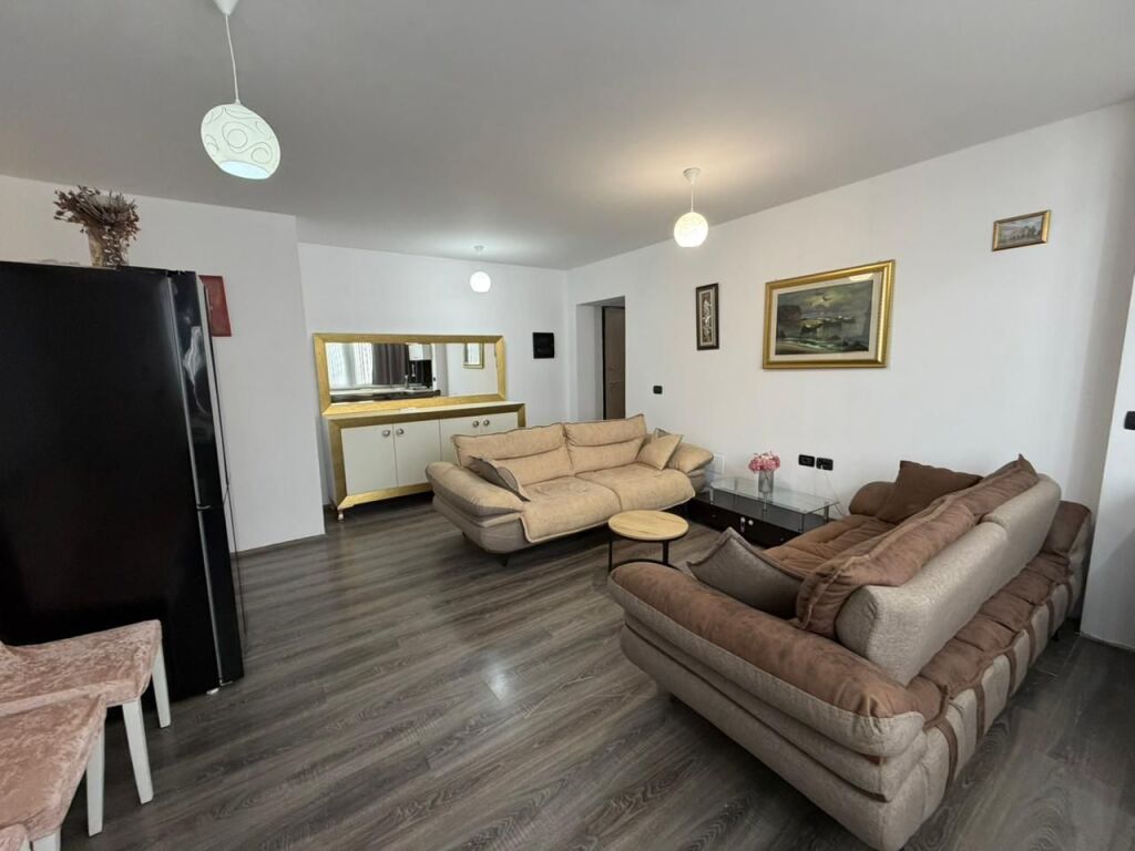 PREZZO RIBASSATO  🏡 SUPER APPARTAMENTO IN VENDITA in una delle zone più richieste di Tirana 2+1 – Ex Campo di Aviazione  📍 Prezzo 179.000€