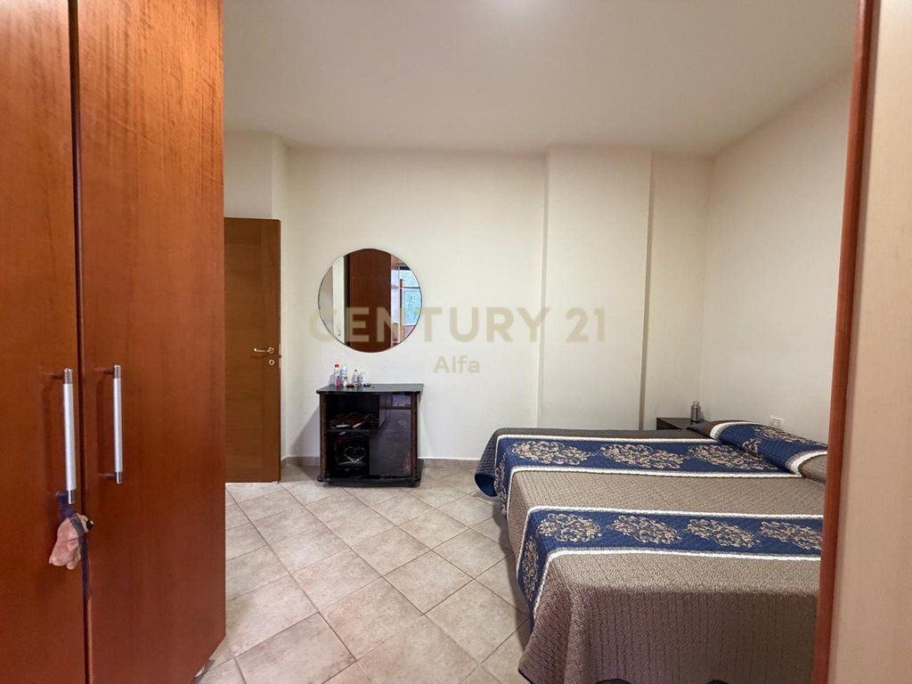 Apartament 2+1+2 tualete prane Rruges Kosovarve! 285,000 €