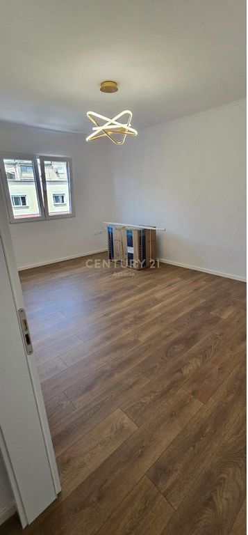 APARTAMENT 1+1 PER SHITJE ,RRUGA E KAVAJES