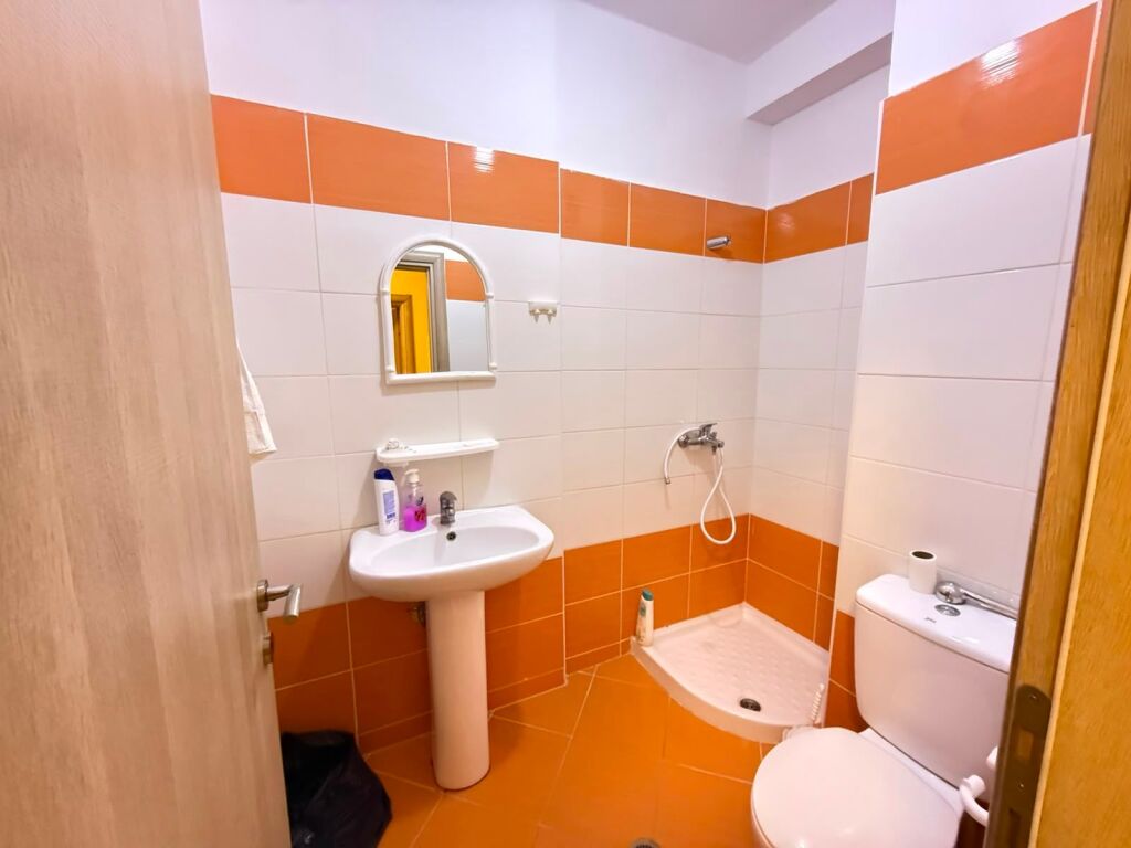 APARTAMENT PËR SHITJE – SARANDË