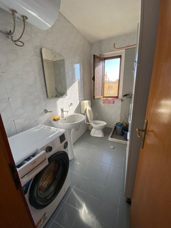 Affittasi Appartamento 2+1+1 con Balcone