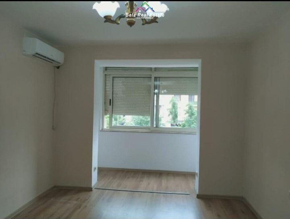 Ufficio in Affitto 1+1 Vicino 21 Dicembre (ID BZ2306) Tirana