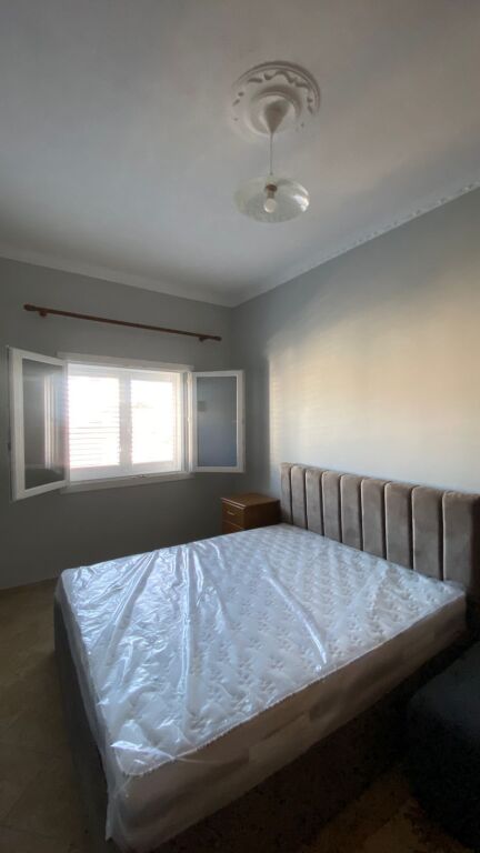 Apartament me qera 1+1 📍Rruga Jordan Misja, prane shinave