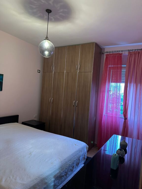 For rent 2+1+2 Astir near Oslo Bar 550 thousand lek