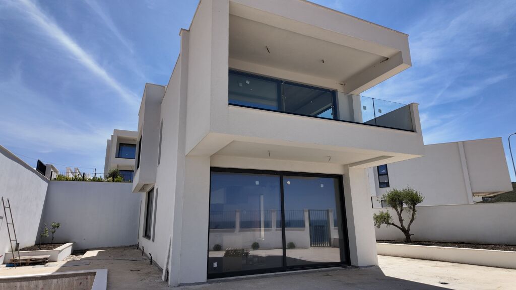 Luxury Villa 2-Floors