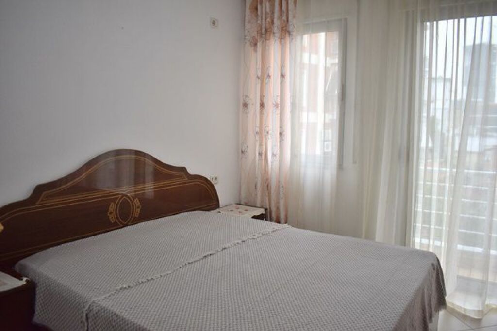 🏢Prosecutor's Office of Tirana, Haxhi Hysen Dalliu Street, apartment 2+1, furnished, for rent. 52,000 Leke