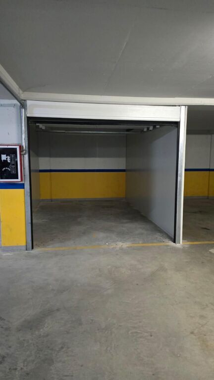 Jepet me qera 2+2+ parking kompleksi Sofia afer Teg 1500 eu