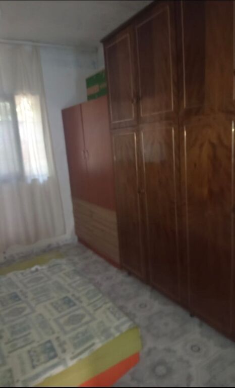 APARTAMENT 1+1. 27000 LEKE.PAS UNIVERSITETIT MESDHETAR,21 DHJETORI