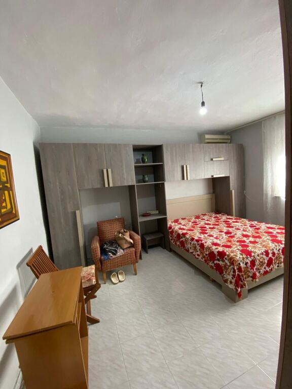 Affittasi Appartamento 2+1+1 con Balcone