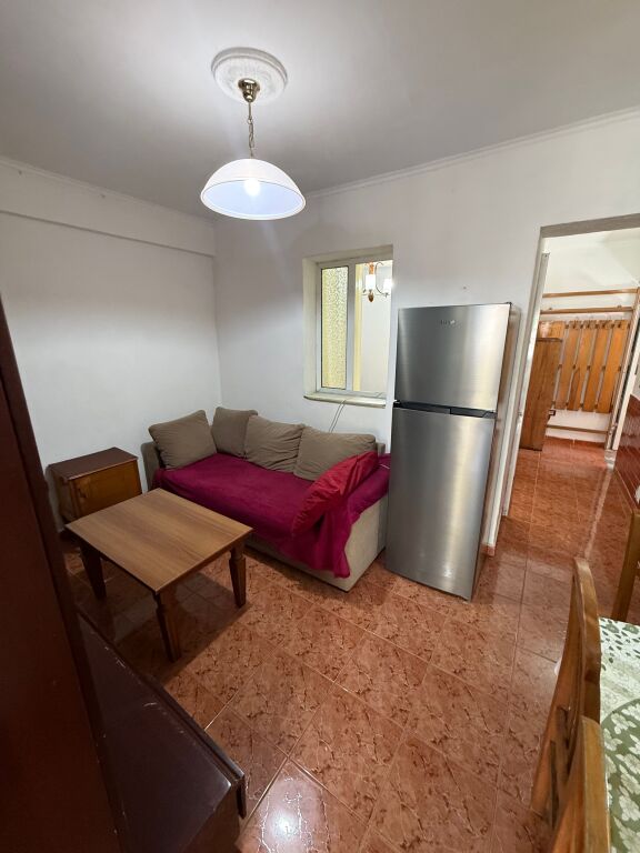 Siri Kodra/Private house refrigerator 1+1 for rent 30,000 lekë
