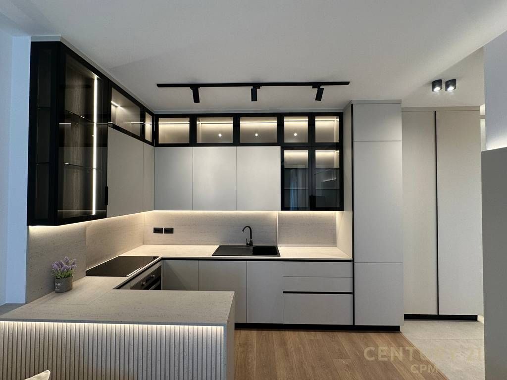 Apartament 1+1+Post Parkimi me qira ne Porcelan