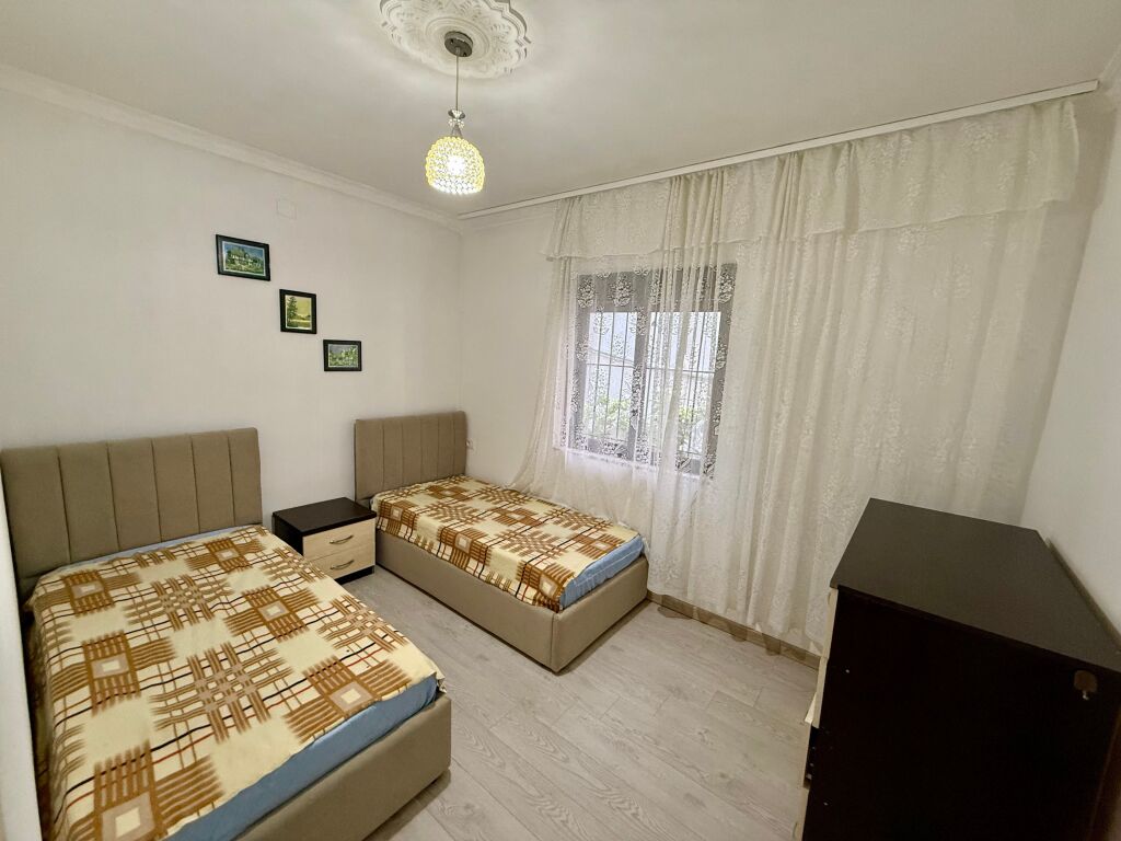 📣 QERA Apartament 2+1 📍 Mbrapa Spitalit Amerikan 2 🛣️ Rruga “Selaudin Zorba” ✨