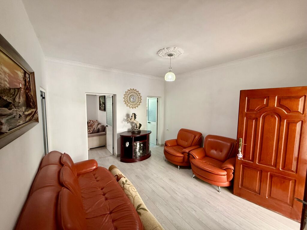 📣 QERA Apartament 2+1 📍 Mbrapa Spitalit Amerikan 2 🛣️ Rruga “Selaudin Zorba” ✨