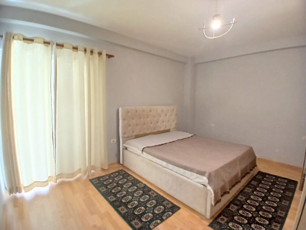 Jepet me qira 2+1+1 Kodra e Diellit 45.000 leke
