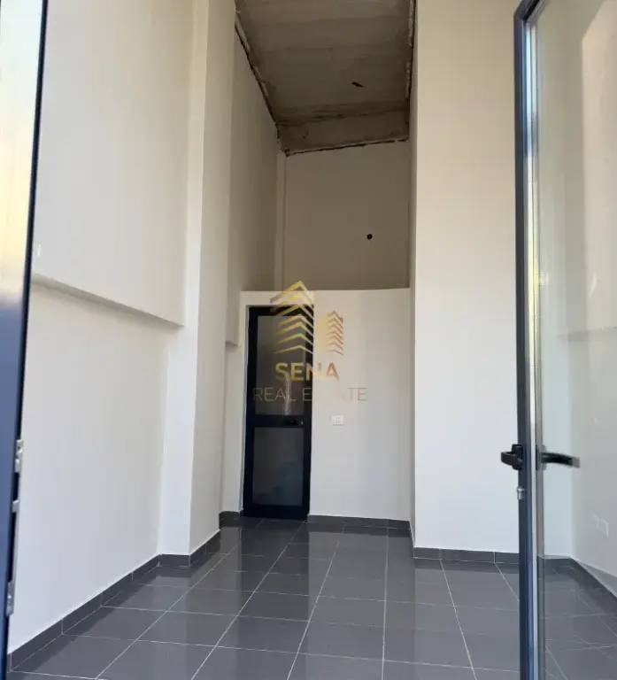 Rent, Business Premises, Qemal Stafa Street- near the New Bazaar, 400 Euro/month