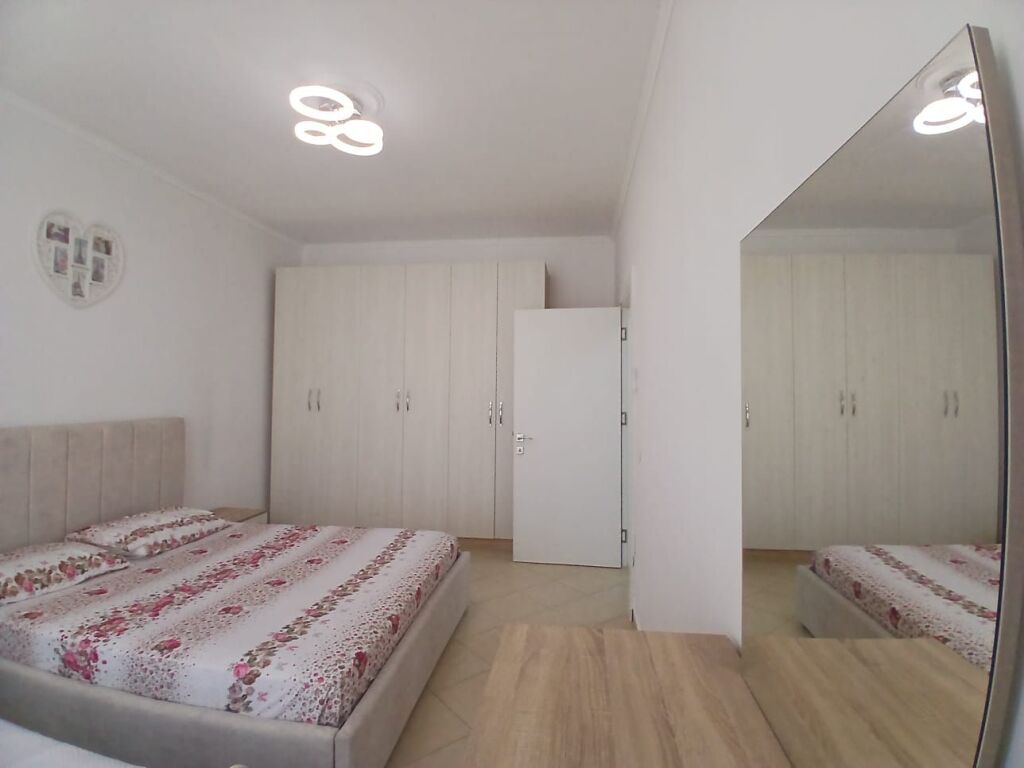 Shitet Ap 1+1📌Astir, prane bar Bohem - Cmimi 97 milion leke